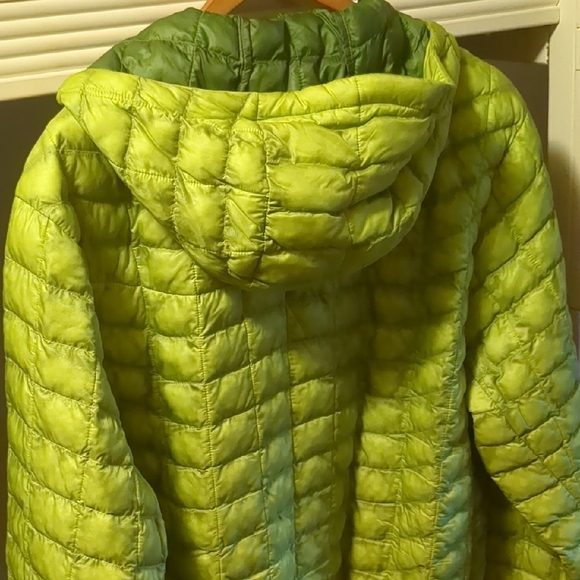 The North Face Green Puffer Jacket - Picture 3 of 5